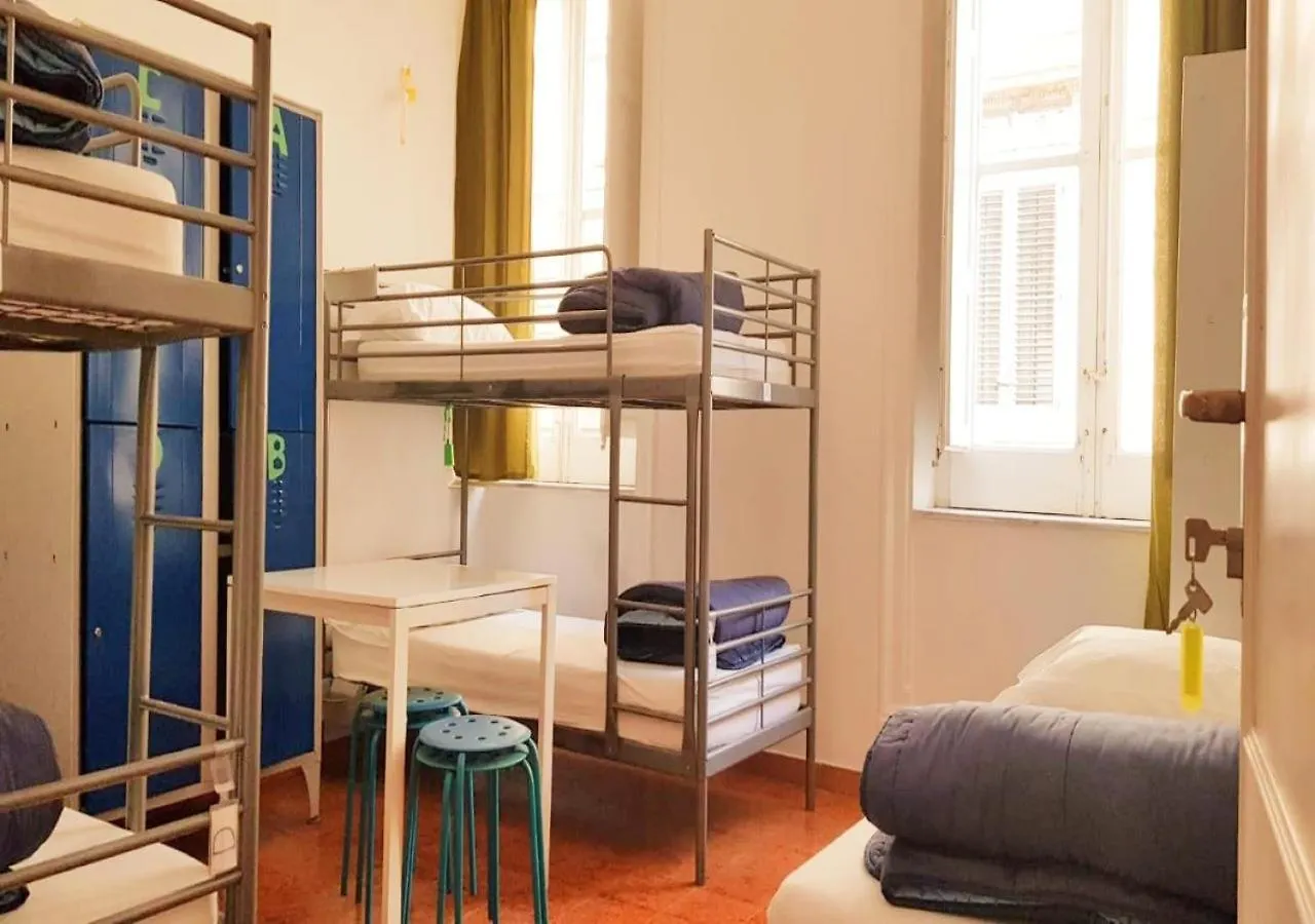 A Casa Di Amici Hostel Palermo Italië